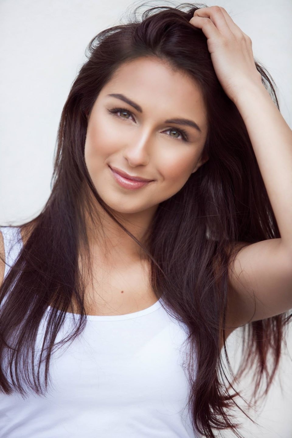 London Wedding Makeup Artist Hair Stylist Danielle Profile